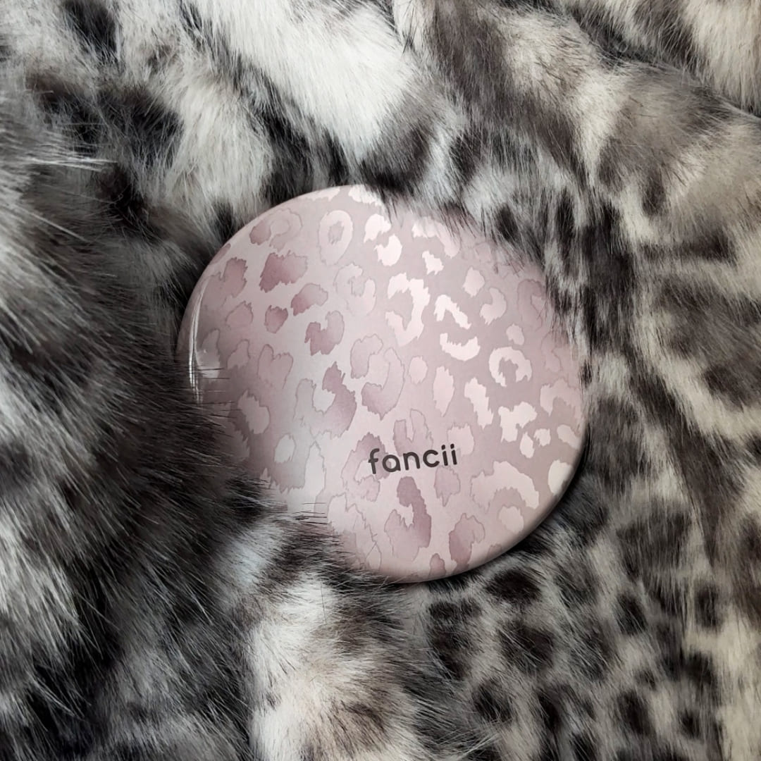 Mini Taylor LED Compact Mirror | Cosmic Leopard